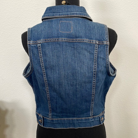 Old Navy Cropped Denim Vest Size M - Picture 4 of 8